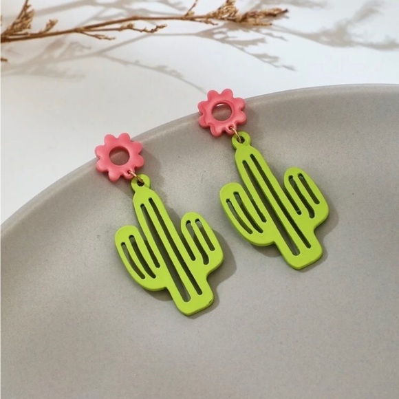 Cactus Dangle Earrings - H 1.8 W 0.7 - Picture 3 of 3
